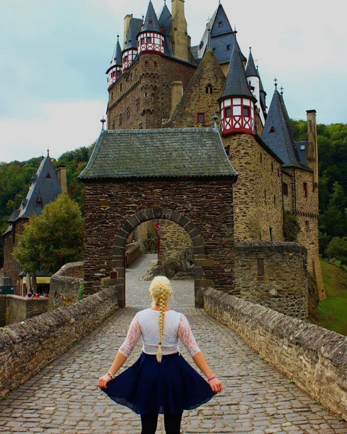 backpacking europe - castle